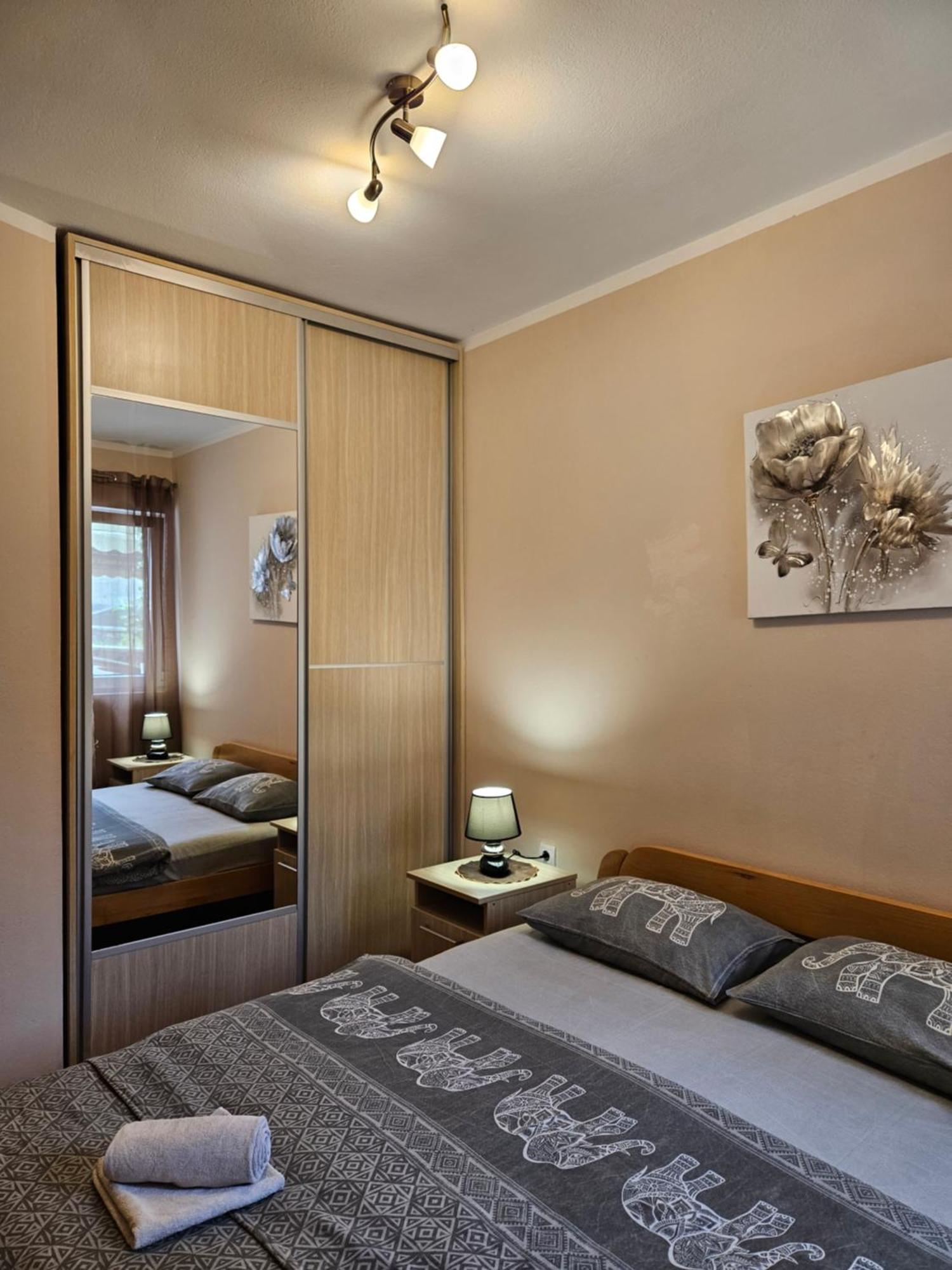 Apartment Aleksandar Kotor Luaran gambar