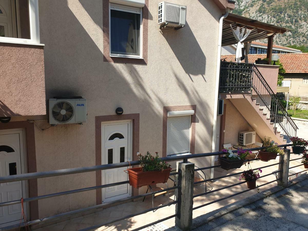 Apartment Aleksandar Kotor Luaran gambar